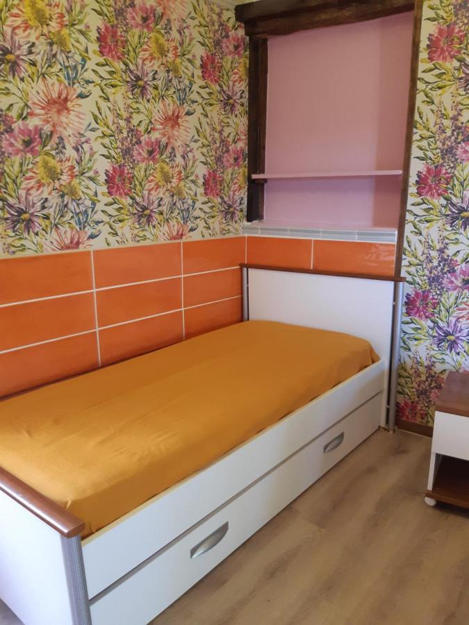 Chambre Familiale Avec Piscine Chauffee Et Jacuzzi Bernadets-Debat Exterior photo